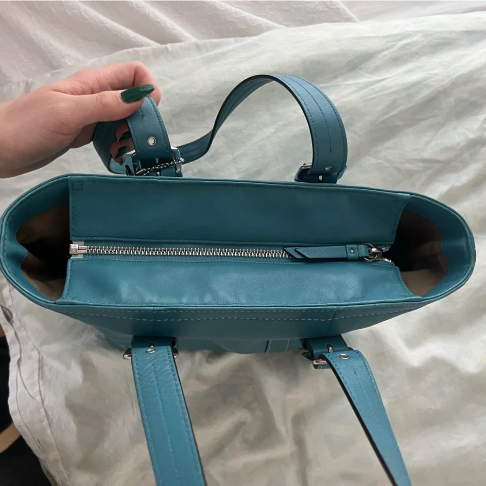 Teal blue leather 2008 coach bag